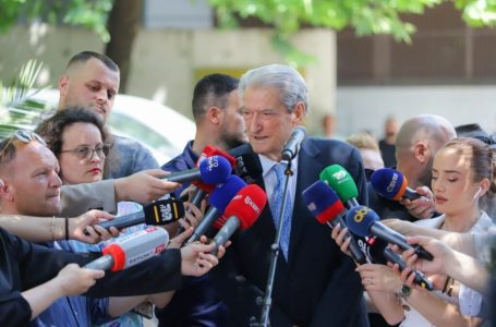 Sali Berisha nuk paraqitet në SPAK