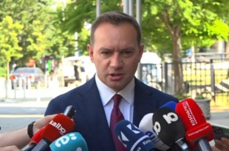 Zogaj e lë fajtore VV-në për bllokadën në Kuvend