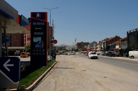 Çmimet e derivateve në Gjakovë mbesin në rritje, pavarësisht qetësimit të krizës në Lindjen e Mesme