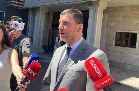 Krasniqi pas takimit me Osmanin: Rikonfirmova gatishmërinë e PDK-së për gjetjen e një zgjidhjeje