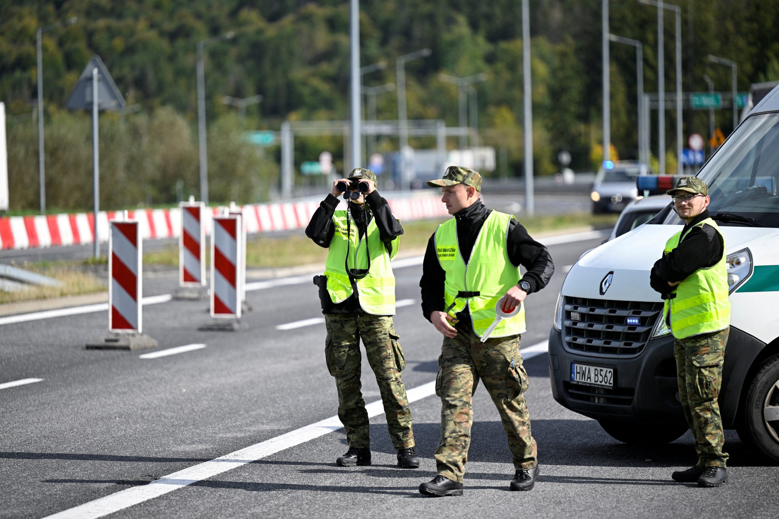 Polonia po shqyrton rivendosjen e kontrolleve kufitare me Gjermaninë dhe Lituaninë
