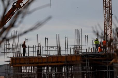 Vdes në vendin e punës 27 vjeçari në Ferizaj