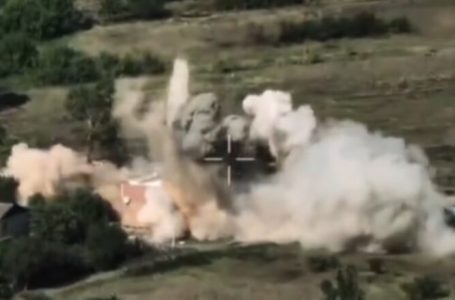 Ukraina kryen sulm ajror ndaj forcave ruse me bomba franceze