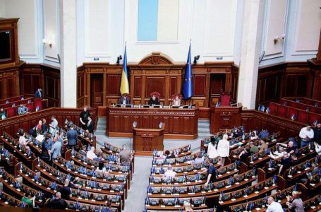 Ukraina forcon autoritetet kundër korrupsionit
