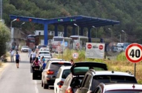 Përditësohen të dhënat në pikat kufitare, deri në 20 minuta pritje për hyrje në Kosovë